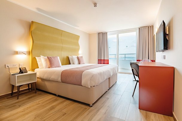 Seaview Hotel - Wohnbeispiel Doppelzimmer Meerblick (Zimmercodierung DBM)