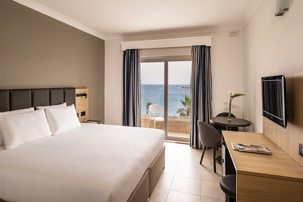 Qawra Palace Resort & Spa