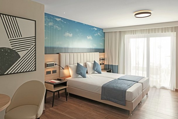 Qawra Palace Resort & Spa