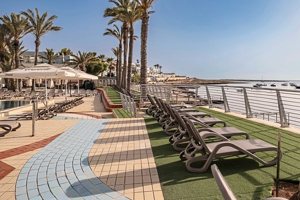 Qawra Palace Resort & Spa