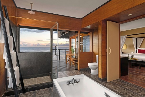 ADAARAN Select Hudhuranfushi - Beispiel Bad Sunrise Ocean Villa (Zimmercodierungen VX1 & VV2)