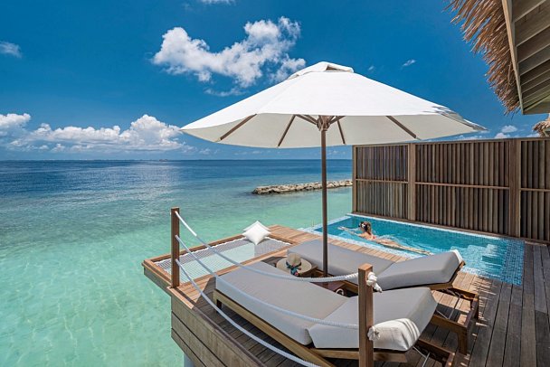 Bandos Maldives - Wohnbeispiel Sunset Water Villa with Pool (Zimmercodierung VX1)