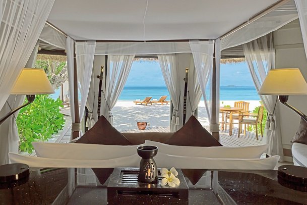 Banyan Tree Vabbinfaru - Wohnbeispiel Beachfront Pool Villa (Zimmercodierungen VB2 & VB3)