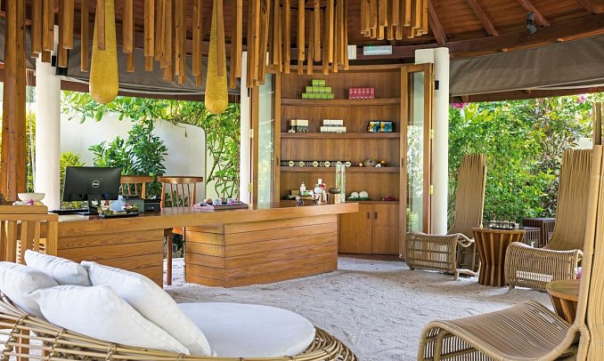 Centara Ras Fushi Resort & Spa Maldives