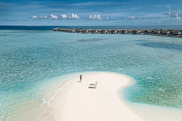 Four Seasons Resort Maldives at Landaa Giraavaru