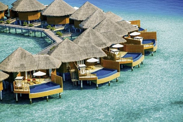 Baros Maldives - Wohnbeispiel Water Pool Villa (Zimmercodierung VX2)