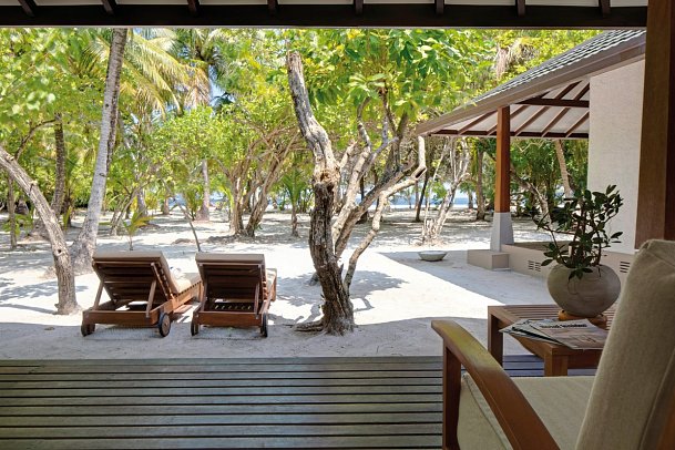 ADAARAN Select Meedhupparu - Wohnbeispiel Jacuzzi Beach Villa (Zimmercodierungen VB5 & VB9)