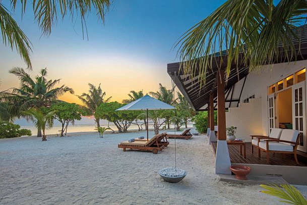 ADAARAN Select Meedhupparu - Wohnbeispiel Sunset Deluxe Beach Villa (Zimmercodierungen VB6 & VV1)