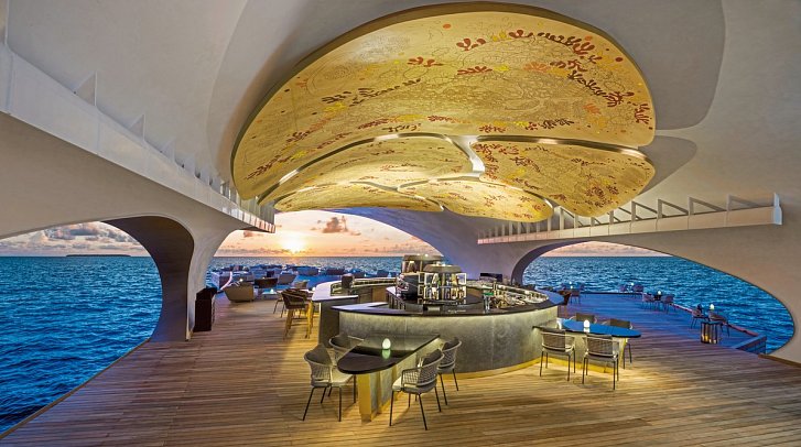 The St. Regis Maldives Vommuli Resort - Whale Bar