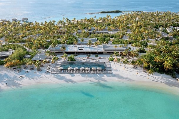 Patina Maldives, Fari Islands