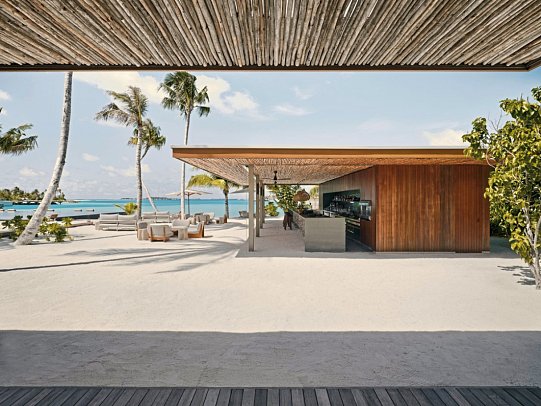 Patina Maldives, Fari Islands