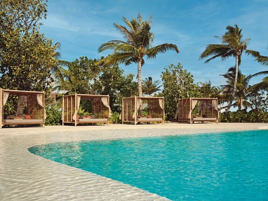 Patina Maldives, Fari Islands