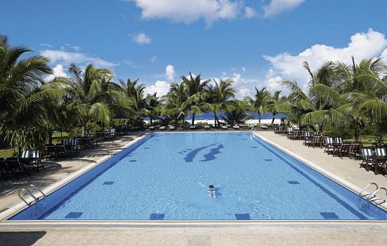 Hulhule Island Hotel