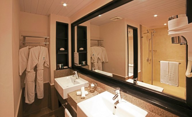 Pearle Beach Resort & Spa - Badezimmer Deluxe (Zimmercodierungen UDG, UHG, UD8, UD1, UH1, UL8, UD3, UH3, UX8, UD4, UH4 & UF8)