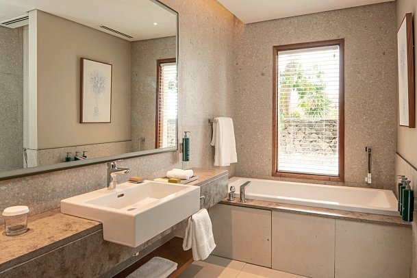 Hilton Mauritius Resort & Spa - Wohnbeispiel Beachfront Junior Suite (Zimmercodierungen JBO & JHO)