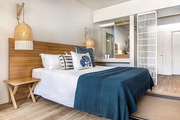 Lagoon Attitude - Wohnbeispiel Couple Poolside (Zimmercodierungen UG2, UH2, UD8 & UD9)