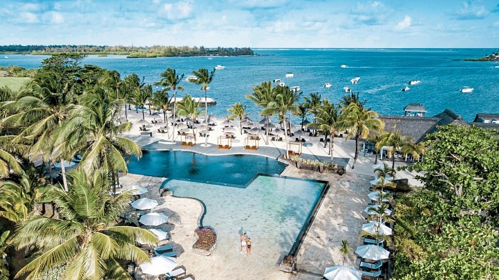 The Bay Club at Anahita