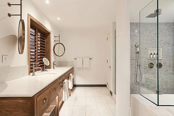 Paradise Cove Boutique Hotel - Badezimmer Senior Suite (Zimmercodierungen WB1, WB8 & WH1)