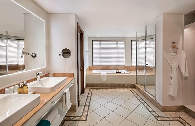Paradis Beachcomber Golf Resort & Spa - Badezimmer Junior Suite (Zimmercodierungen UB1, JB1, UH1, JH1, UC1 & UB8)