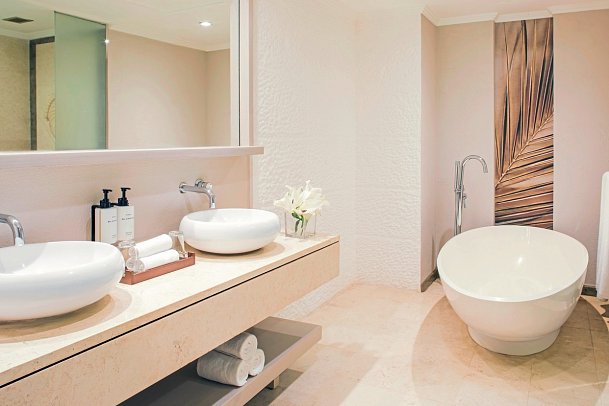 InterContinental Mauritius Resort Balaclava Fort - Badezimmer Family Room (Zimmercodierungen FBO & FB8)