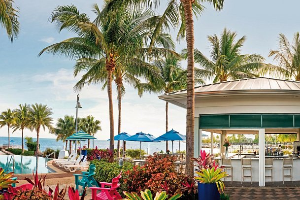 Courtyard Faro Blanco