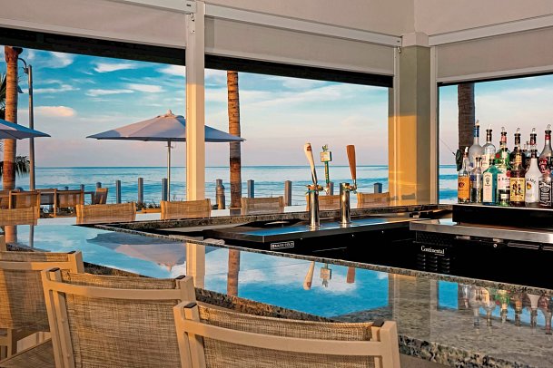 Courtyard Faro Blanco