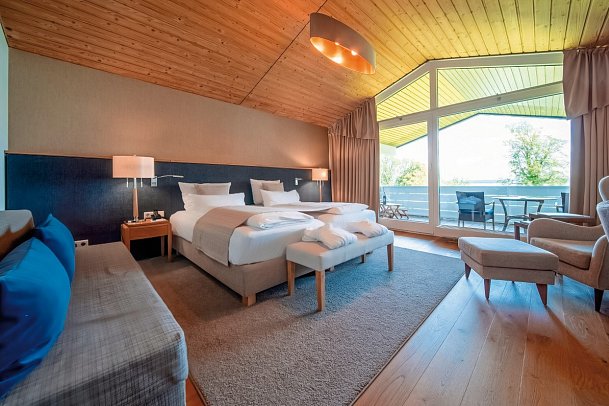 Marina Bernried - Wohnbeispiel Doppelzimmer See Komfort (Zimmercodierung DF2)