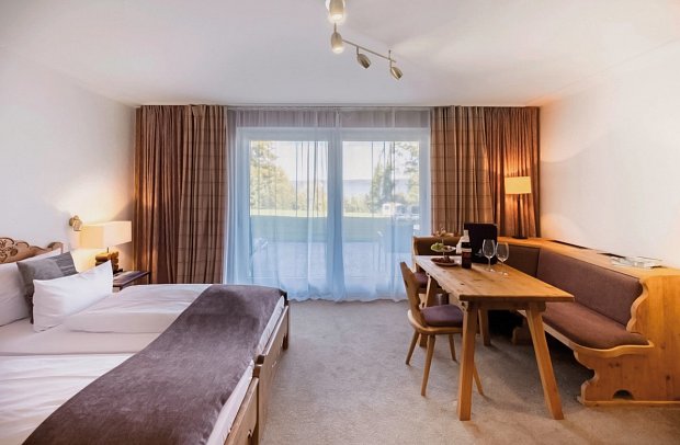 Marina Bernried - Wohnbeispiel Doppelzimmer See Standard (Zimmercodierung DG2)