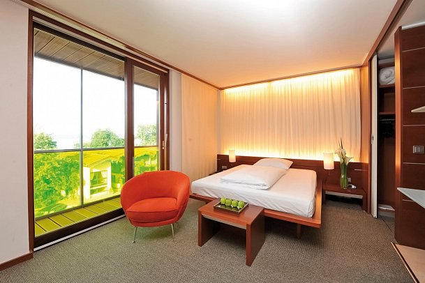 Marina Bernried - Wohnbeispiel Doppelzimmer Garten Komfort (Zimmercodierung DF1)