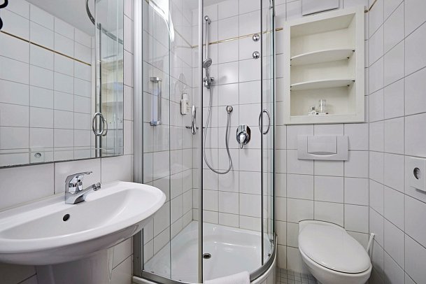 Hotel Bannwaldsee - Wohnbeispiel Doppelzimmer Bannwaldsee Haupthaus (Zimmercodierungen DB1, TB1 & DC1)