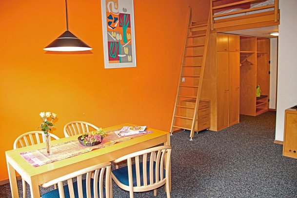 Hotel Bannwaldsee - Wohnbeispiel Familienzimmer Maisonette Nebengebäude (Zimmercodierung MB1)