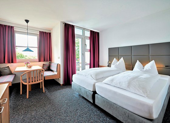 Hotel Bannwaldsee - Wohnbeispiel Doppelzimmer Buching Nebengebäude (Zimmercodierung D1V)