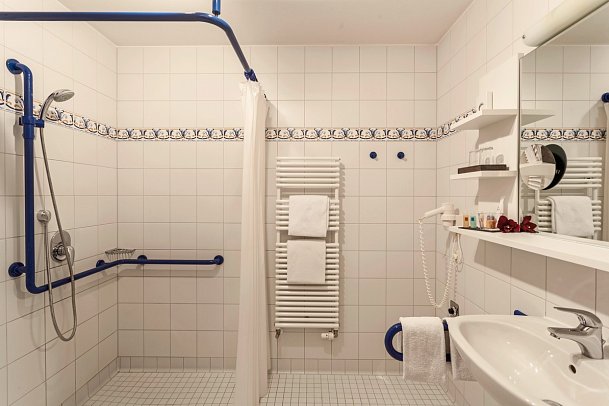 Hartungs Hoteldorf - Wohnbeispiel Familienunterbringung (Zimmercodierung FB1)