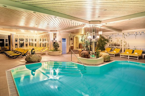 Alpenhotel Oberstdorf - ein Rovell Hotel - AlpVita SPA, Innenpool