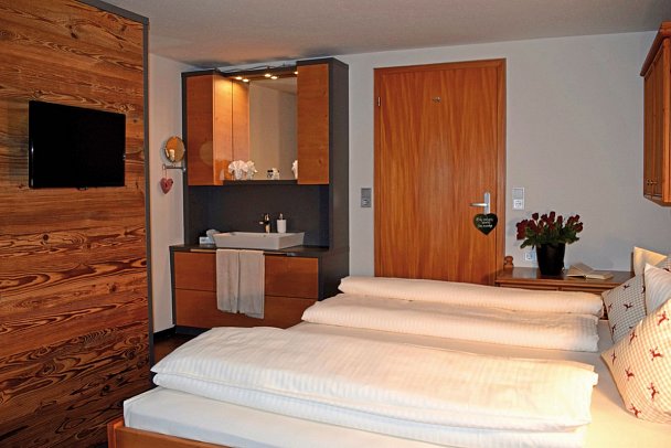 Hotel Sonnenbichl am Rotfischbach - Wohnbeispiel Doppelzimmer Standard (Zimmercodierung DG1)