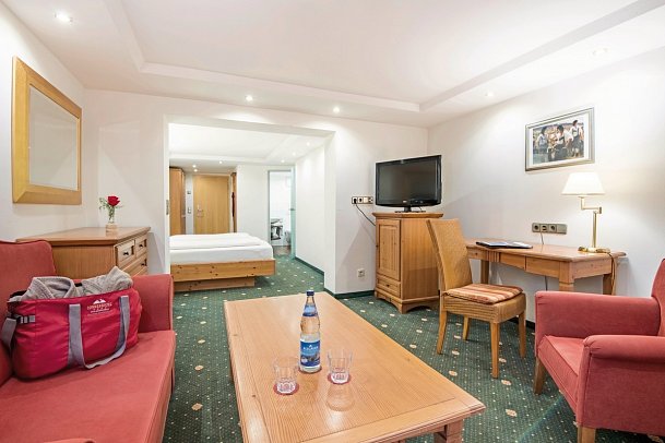 Hotel Sonnenbichl am Rotfischbach - Wohnbeispiel Doppelzimmer Komfort Südbalkon (Zimmercodierung DF1)