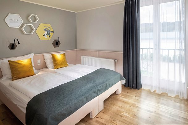 JUFA Familienresort Kempten***s - Wohnbeispiel Doppelzimmer (Zimmercodierungen DB1 & EC1)