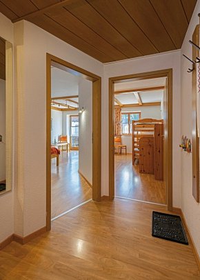 Neubichler Alm - Wohnbeipsiel Familienzimmer (Zimmercodierung FB1)