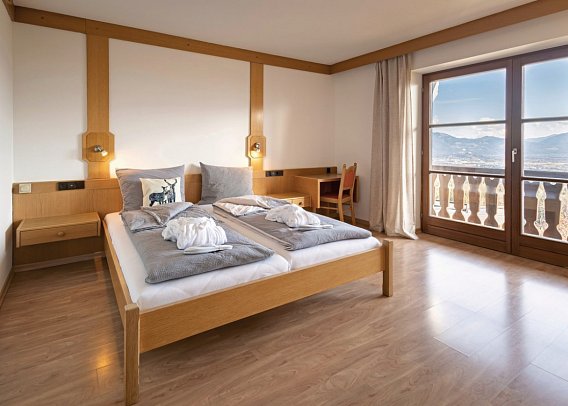 Neubichler Alm - Wohnbeispiel Doppelzimmer Panoramablick (Zimmercodierung DB2)