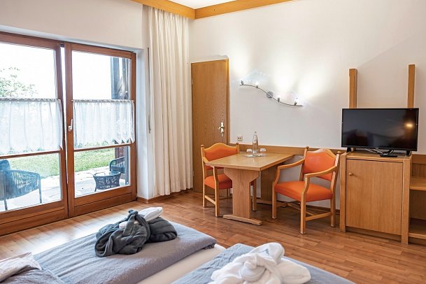 Neubichler Alm - Wohnbeispiel Doppelzimmer Panoramablick (Zimmercodierung DB2)