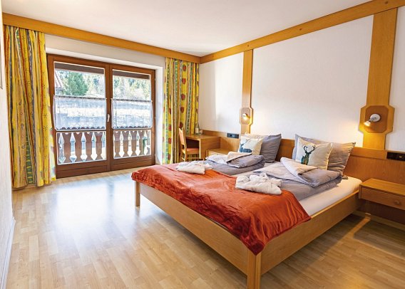 Neubichler Alm - Wohnbeispiel Familienunterkunft (Zimmercodierung FB2)