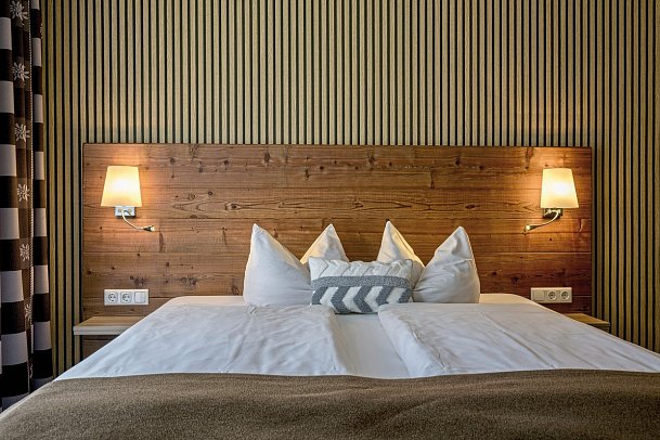 Alpensonne Tegernsee - Wohnbeispiel Doppelzimmer Balkon (Zimmercodierung DF1)