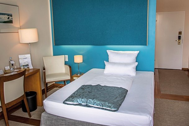 Seehotel Leoni - Wohnbeispiel Einzelzimmer zur Landseite (Zimmercodierung EB1)