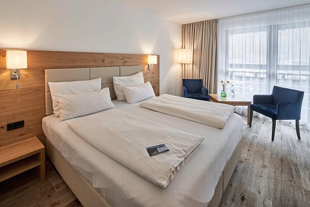 Riessersee Hotel - Wohnbeispiel Doppelzimmer Balkon (Zimmercodierungen DB1 & DC1)