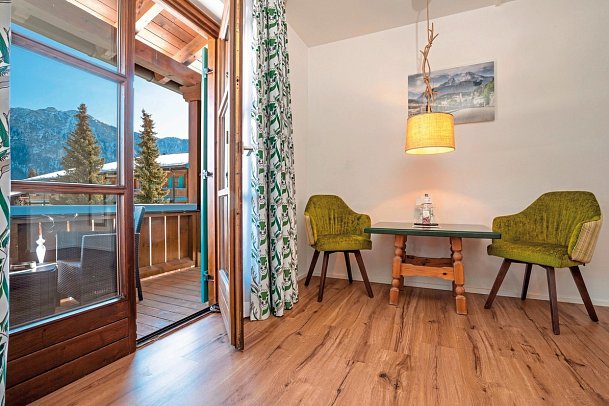 Das Bergmayr - Chiemgauer Alpenhotel - Wohnbeispiel Doppelzimmer Komfort (Zimmercodierungen DF1 & DC1)