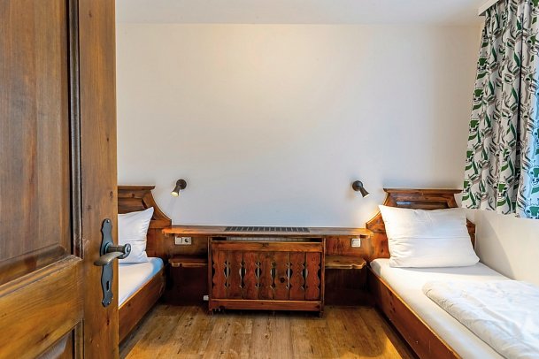 Das Bergmayr - Chiemgauer Alpenhotel - Wohnbeispiel Familienzimmer 2 Raum (Zimmercodierung FB1)