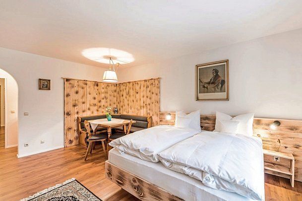 Das Bergmayr - Chiemgauer Alpenhotel - Wohnbeispiel Familienappartement (Zimmercodierung AB1)