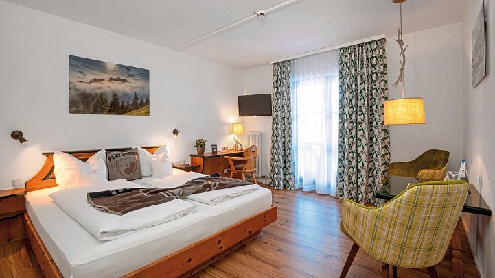 Das Bergmayr - Chiemgauer Alpenhotel - Wohnbeispiel Doppelzimmer Komfort (Zimmercodierungen DF1 & DC1)