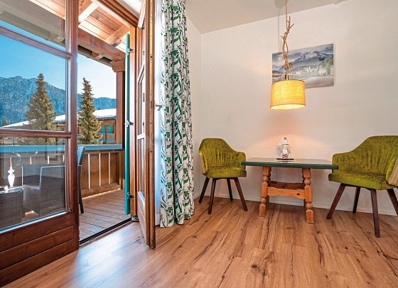 Das Bergmayr - Chiemgauer Alpenhotel - Wohnbeispiel Doppelzimmer Komfort (Zimmercodierungen DF1 & DC1)
