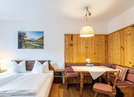 Das Bergmayr - Chiemgauer Alpenhotel - Wohnbeispiel Familienzimmer 2 Raum (Zimmercodierung FB1)